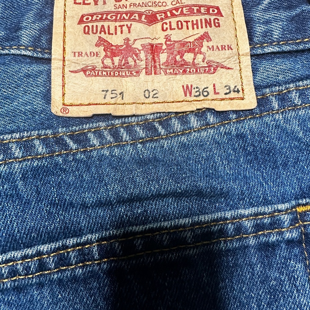 Levi's Men's Straight Blue Jeans - Picture 7 of 8